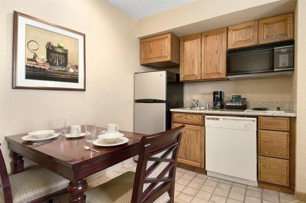 Homewood Suites Dallas/Addison 3*